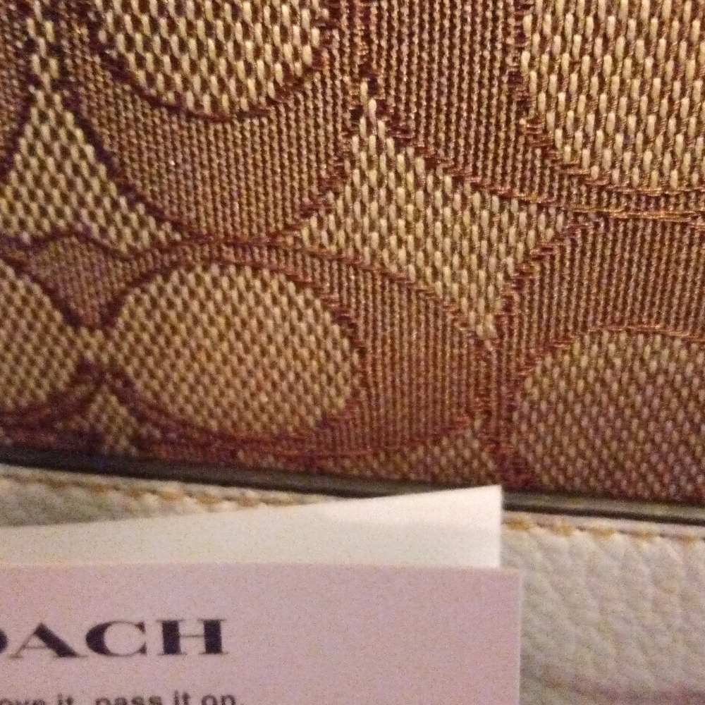Authentic Coach crossbody / handbag brand new with tag - Picture 9 of 12